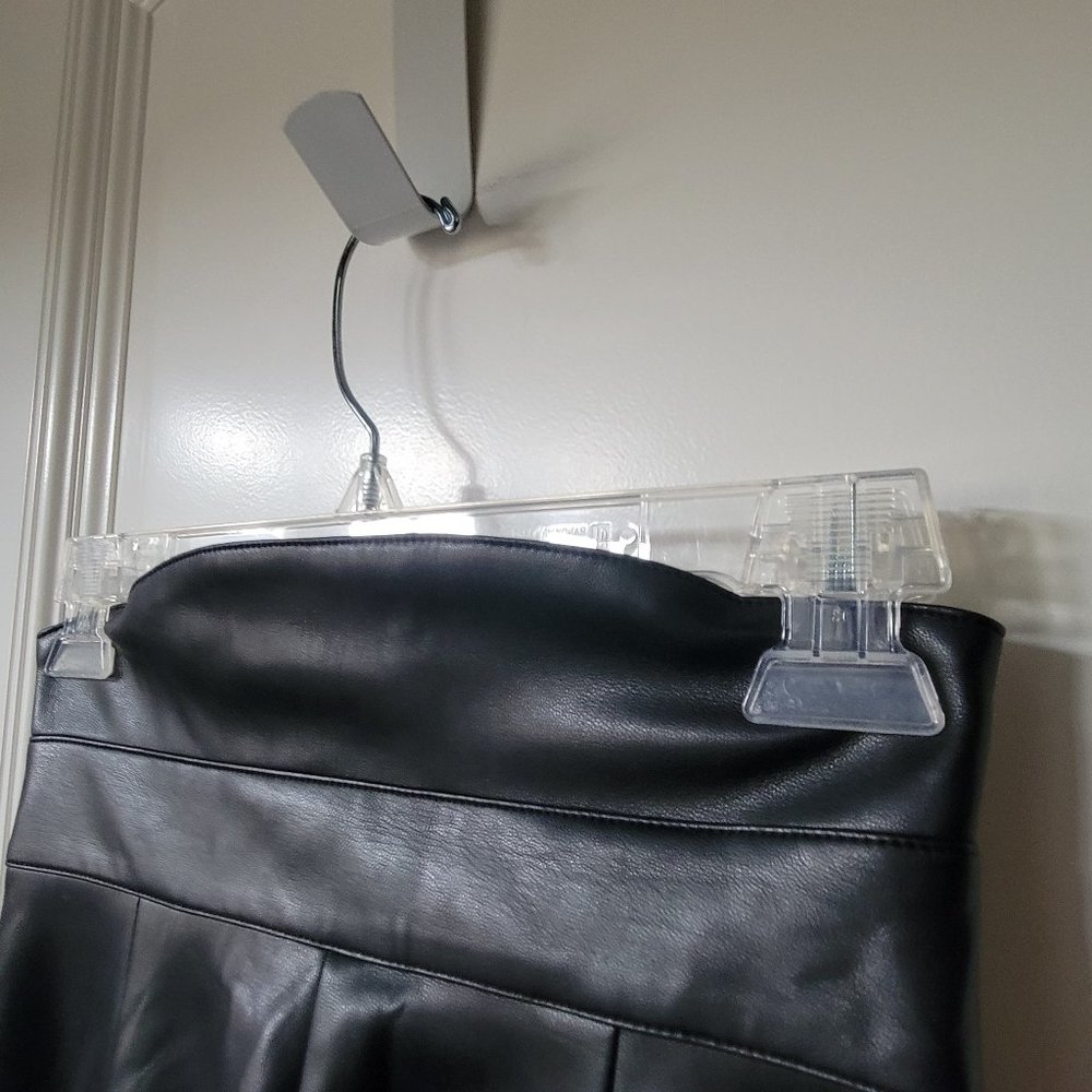 Maniere De Voir Vegan Leather high waisted pants - Picture 12 of 16